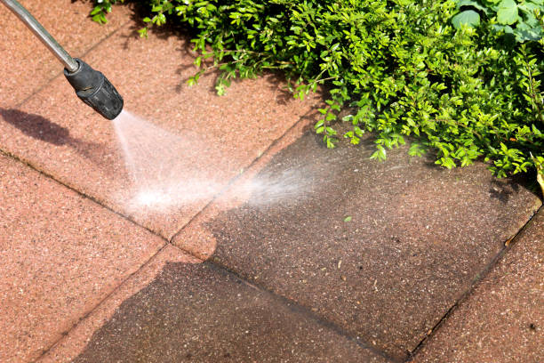 Pressure Washing Brick in De Leon, TX